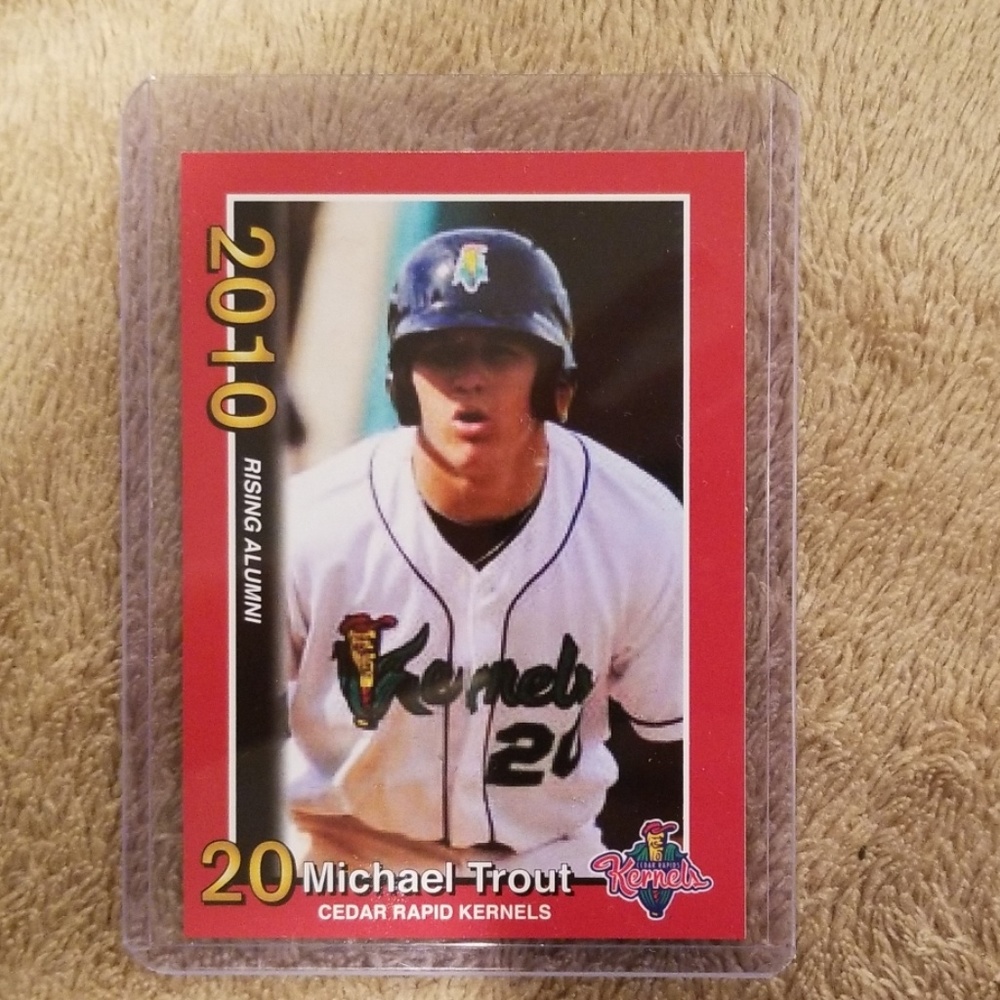 Mike Trout 2010 Rising Alumni Rookie Card
